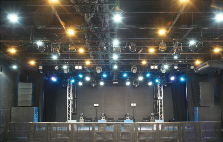 Zephyr Hall 様